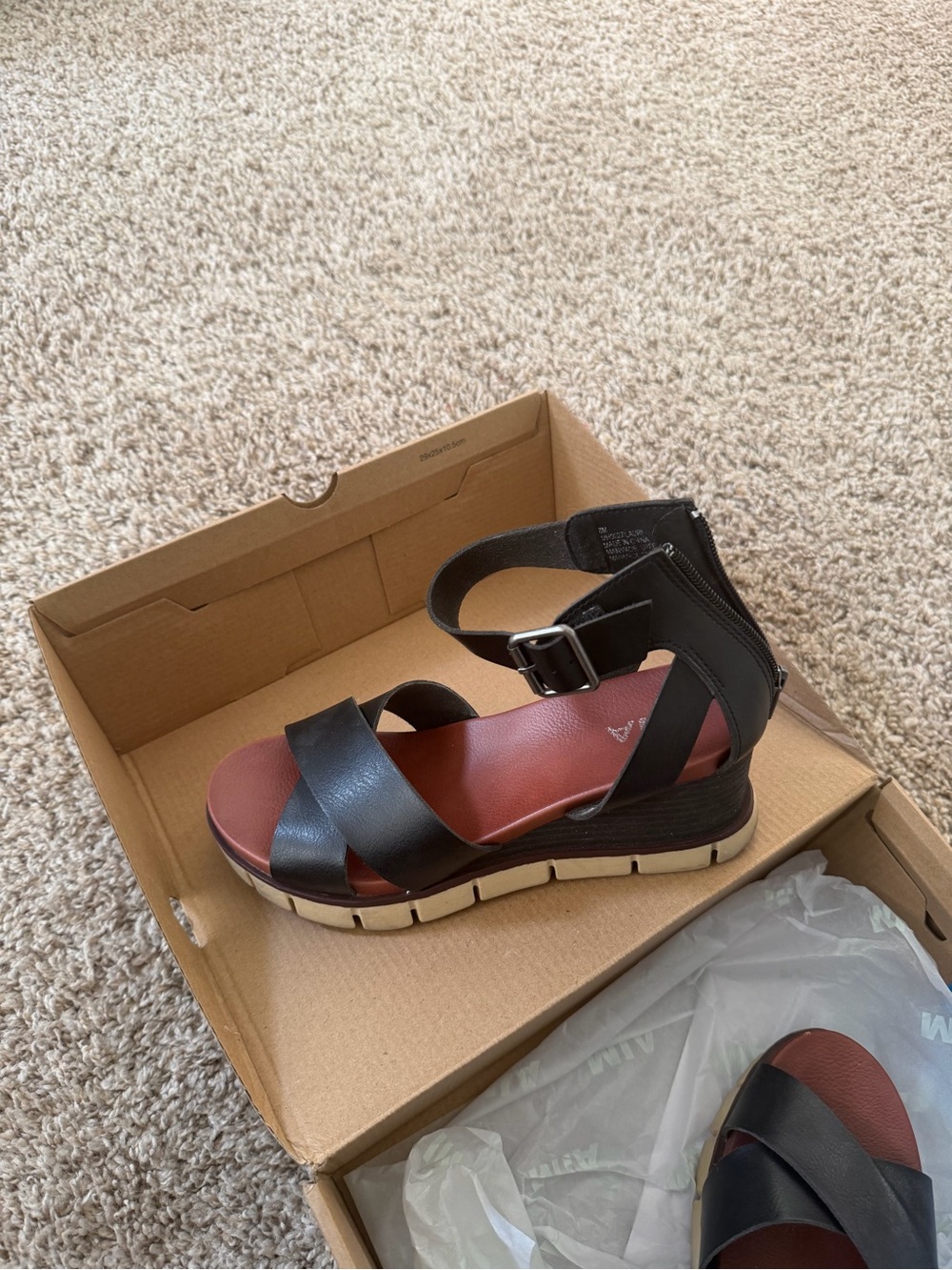 MIA Lauri Black Leather Wedge Sandal size 8